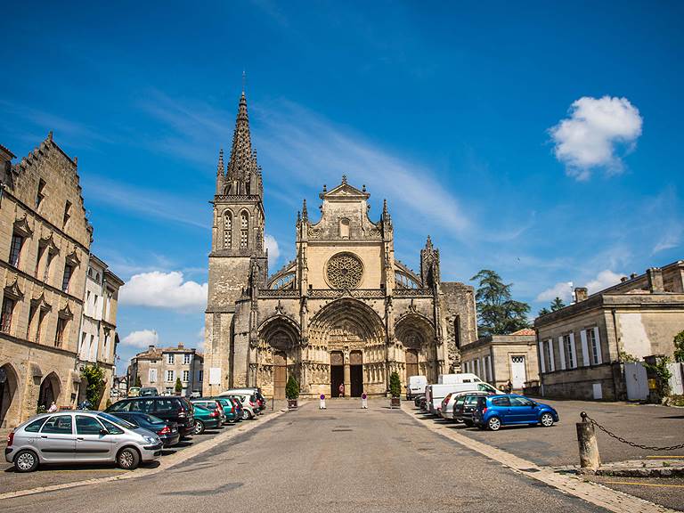 Bazas (source: https://www.guide-bordeaux-gironde.com/fr/tourisme/decouvrir/sites-touristiques/villes-et-villages/bazas-35/ville-historique-de-bazas-4793.html)