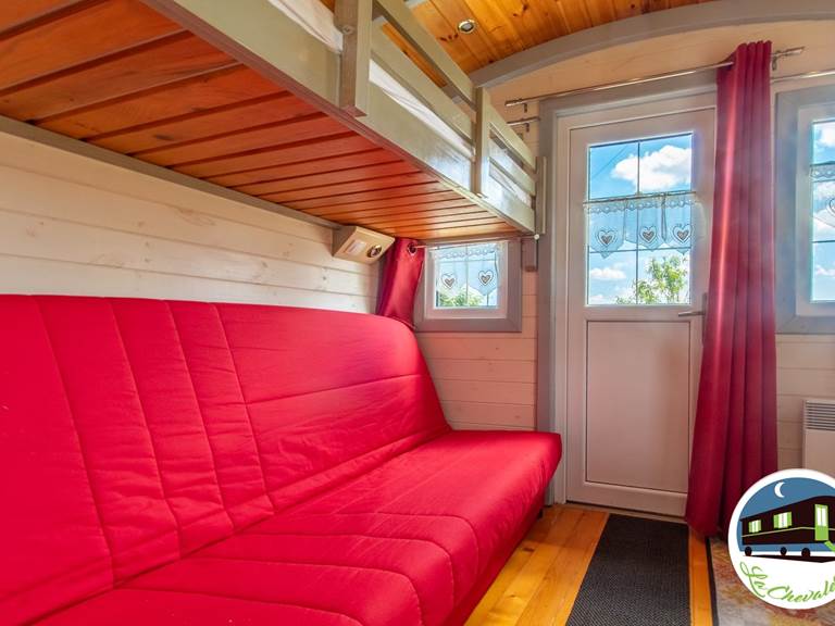 3 Gite la chevalerie 49170 roulotte insouciante