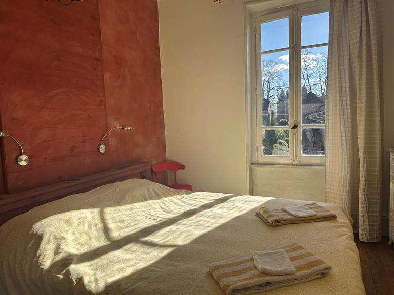 Gite-Etrigny-chambre A_bedroom A-gallery