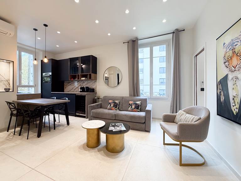 2 bedrooms near Croisette Cannes12