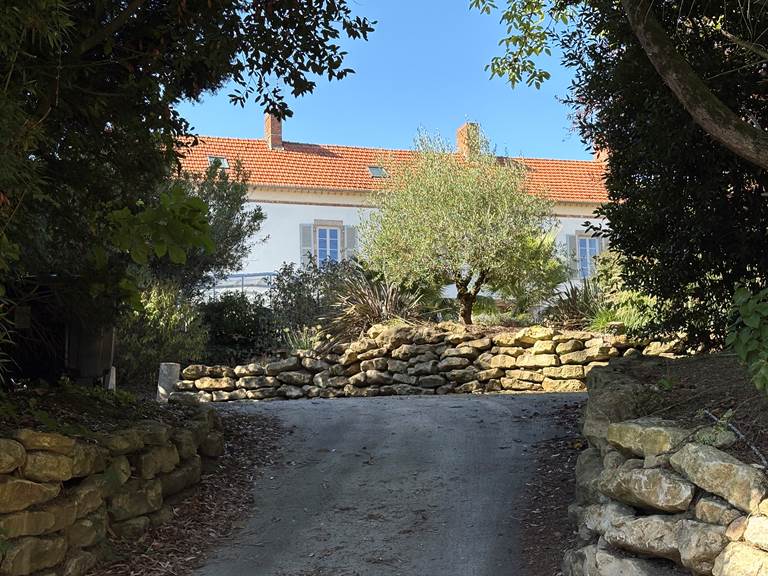 entree-gite-le-lijaly-bournezeau-vendee-campagne-vacances.jpg