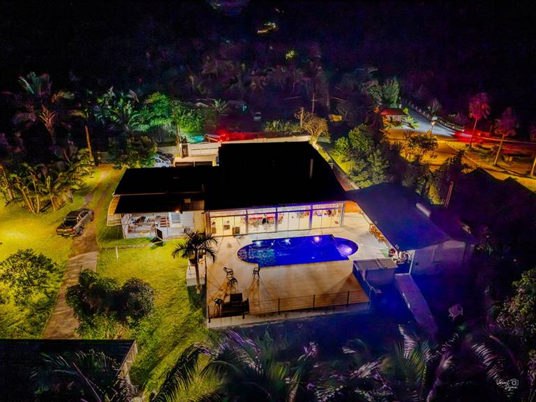 63c76a70-b899-48fc-8fd6-3550b3a141c2