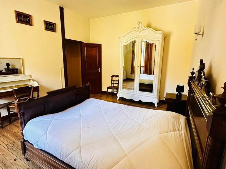 038a0e85-b8eb-4ba2-9714-49438bddf16d