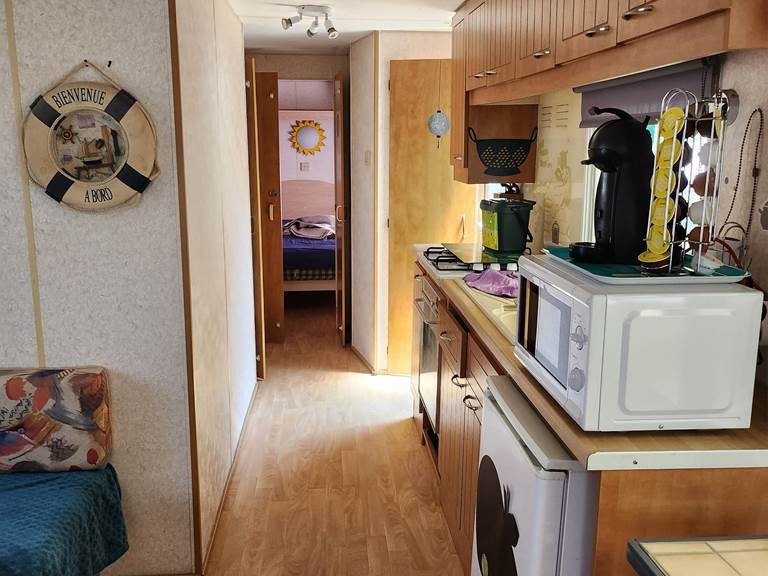 cuisine entièrement équipée MOBIL-HOME DE PROPRIETAIRE 38