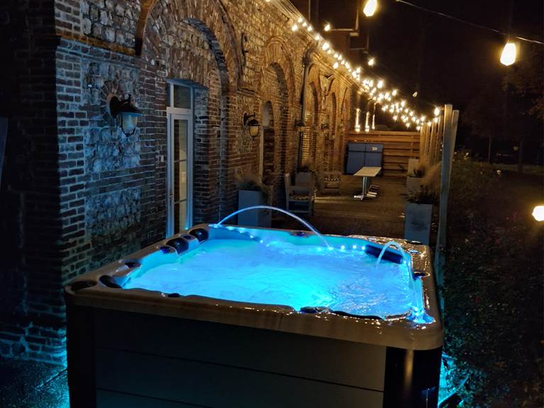 Jacuzzi Thérapeutique 7 personnes