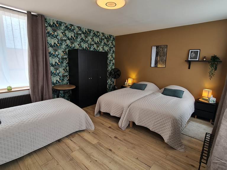 Maison de vacances dans le Nord avec 4 chambres Chambre Verdé 1er étage 3 lits 90 x 200 cm ou 1 lit King Size et 1 lit simple