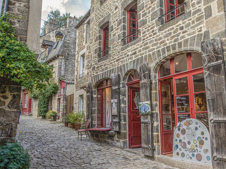 Maison du 18éme siècle  typique de la rue du Jerzual