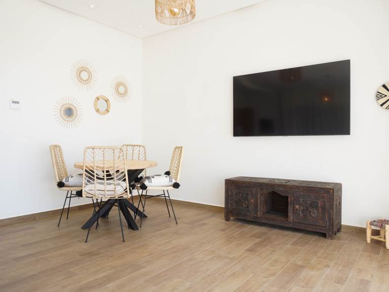 cc64c238577aa9f9f5c36beb9eb9f59bd81a89dc23c9ed304548c97ecb2bf191-5d1b6fd2f6_v0_w1024xh768_rDEF