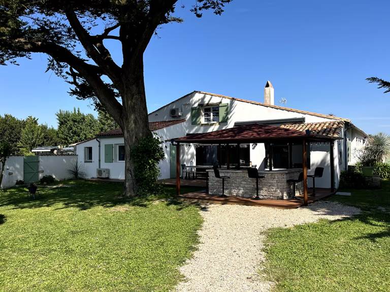 Logis-Les-Trois-Moulins-Ile-de-Ré-chambres-d-hotes-et-gîte