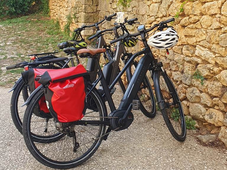 Station Bee's Monpazier-Villeréal_location vélos électriques_balades et séminaires