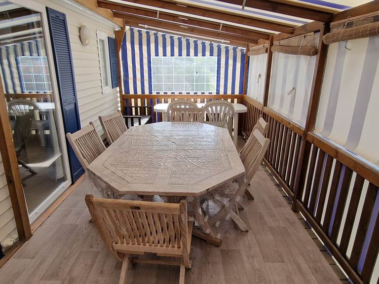 terrasse spacieuse MOBIL-HOME DE PROPRIETAIRE 85