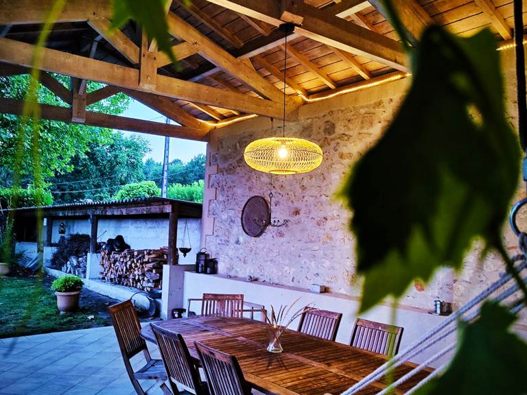 Gîtes, chambre d'hôtes et table d'hôtes gastronomique à Casteljaloux Lot et Garonne, piscine, jacuzzi et spa