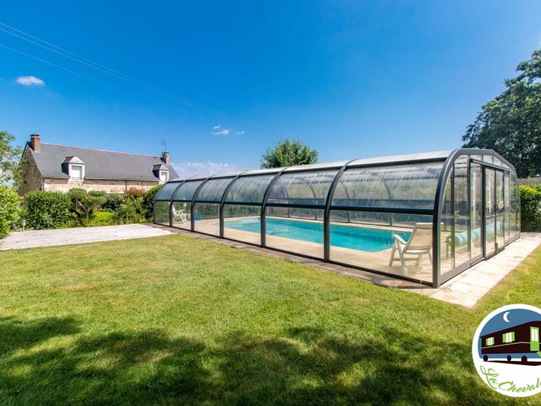 4 Gite la chevalerie 49170 jeu piscine