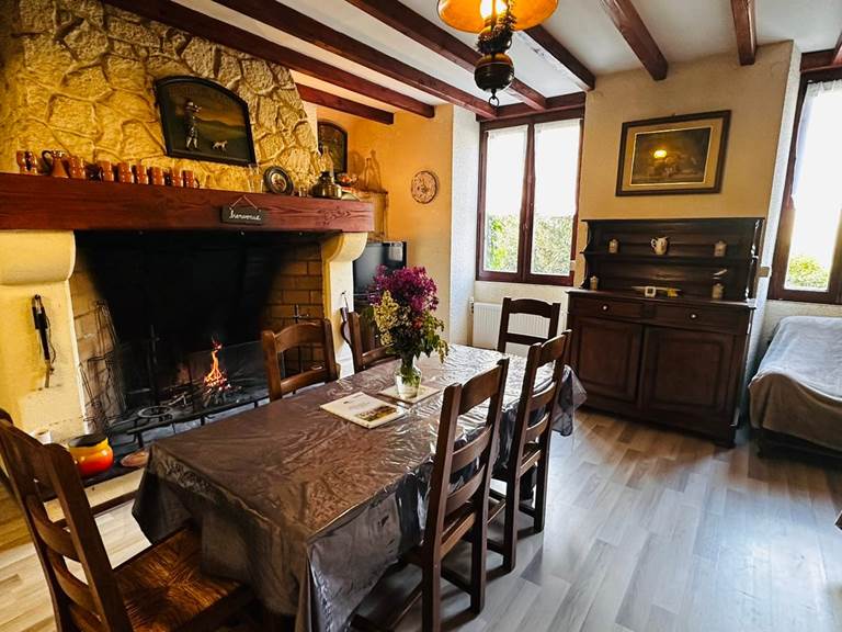 0f857848-8549-493b-a85a-e7d76e2e8d58