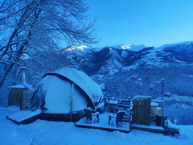 dome la taniere et jacuzzi pyrénées