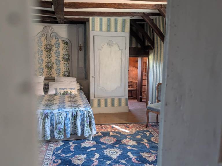 eebe6326-422a-45e3-8a6f-fca8c8d9bc6a