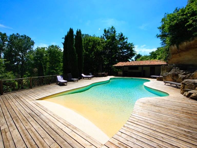 Piscine chauffée (en saison) avec Pool house