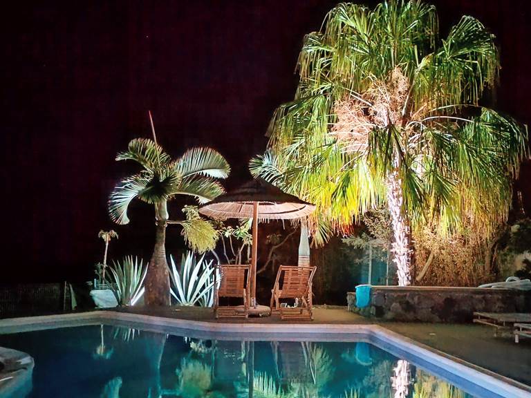La piscine vue de nuit
