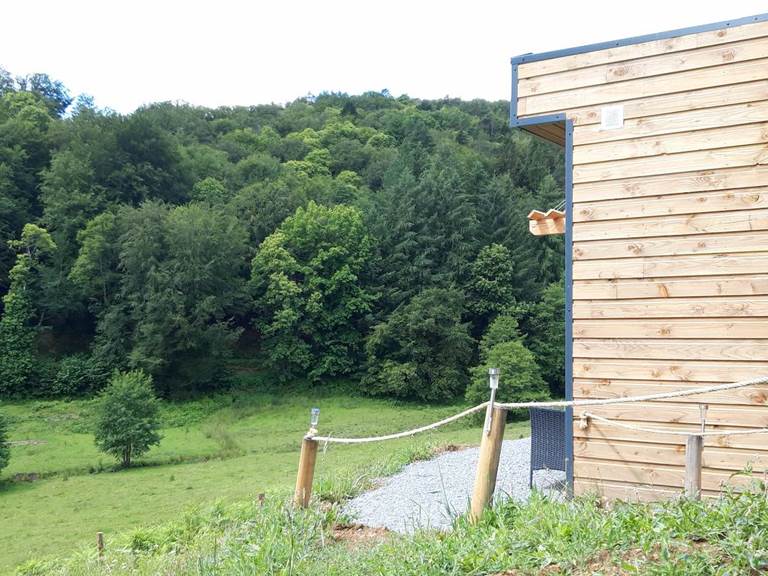 Hameau les 3 châtaignes, chalet ruisseau 2