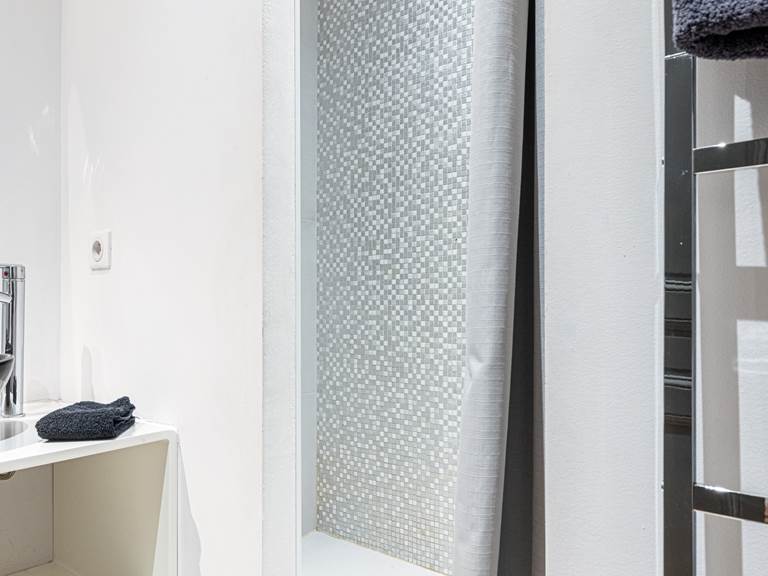ID309-3BD hypercentral Cannes13