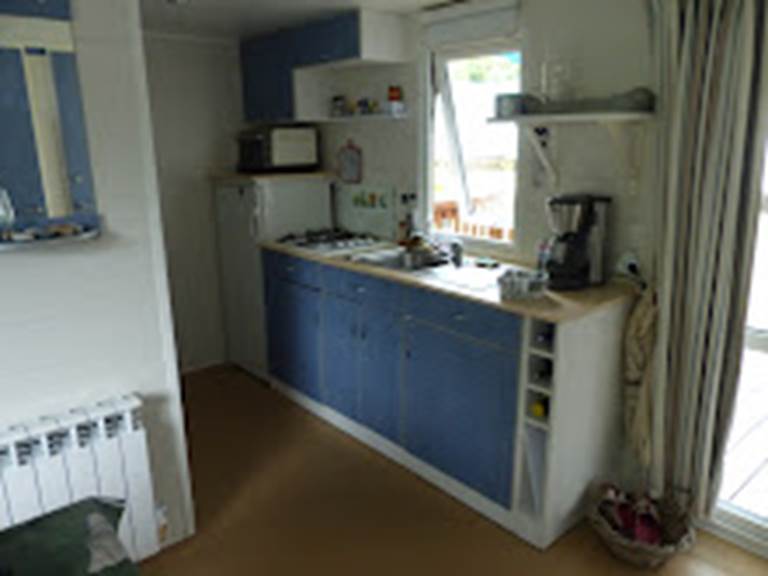 cuisine entièrement équipée MOBIL-HOME DE PROPRIETAIRE 109