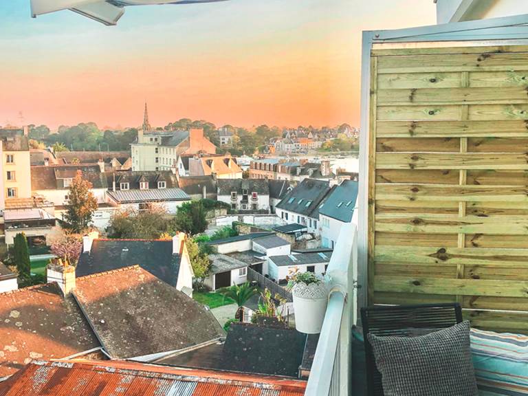 Balcon avec sur sur le port de Bénodet et Sainte-Marine au coucher du soleil