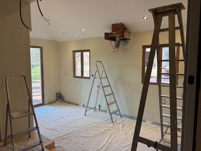 Cuisine 20 personnes donnant sur l'exterieur