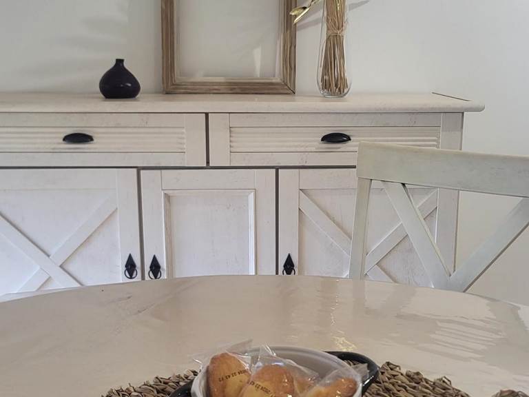 tablesalleamangerduclos1