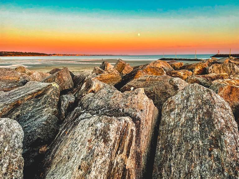 Coucher de soleil de la plage de Kerleven et la baie de La Forêt-Fouesnant Finistère
