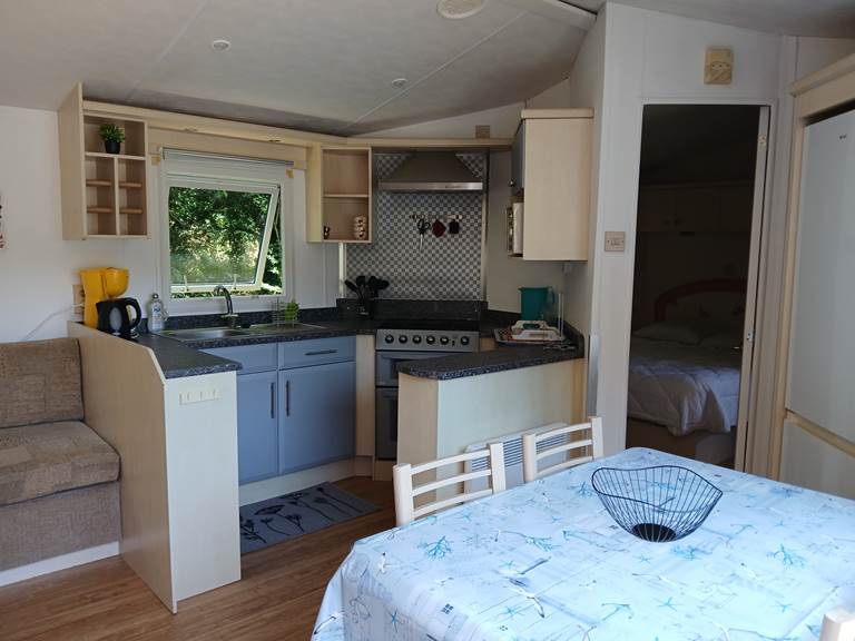 cuisine entièrement équipée MOBIL-HOME DE PROPRIETAIRE 12