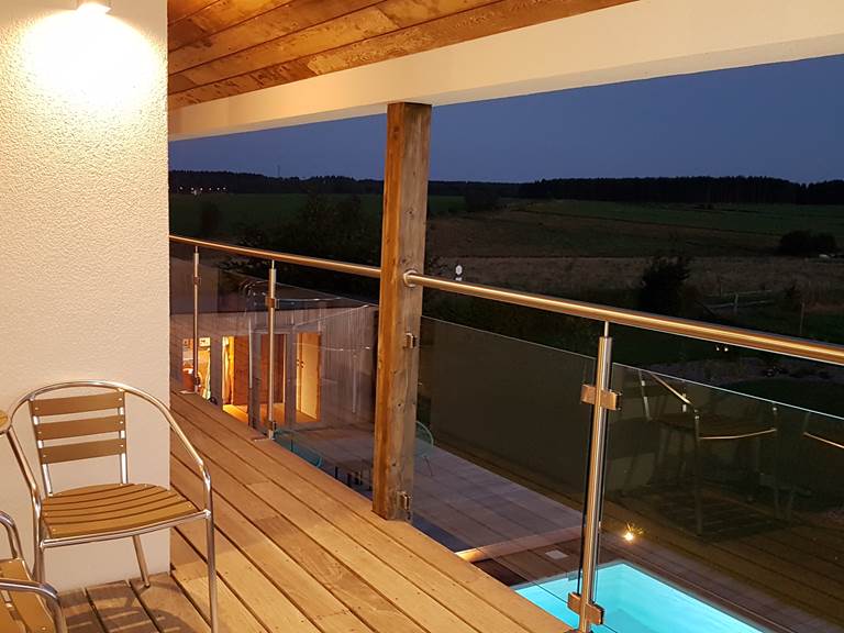 Vue de votre balcon sur la piscine