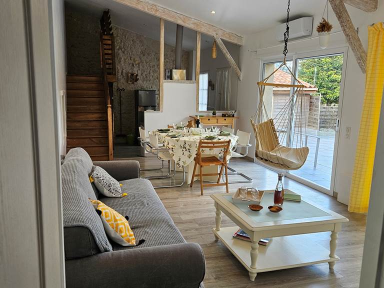 Salon avec vue :piscine ,parc et l'étang-gallery