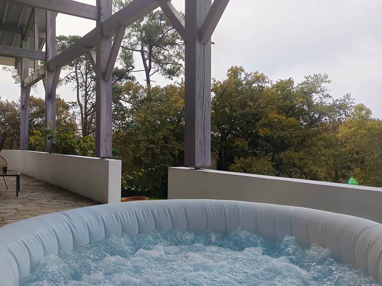Jacuzzi en terrasse