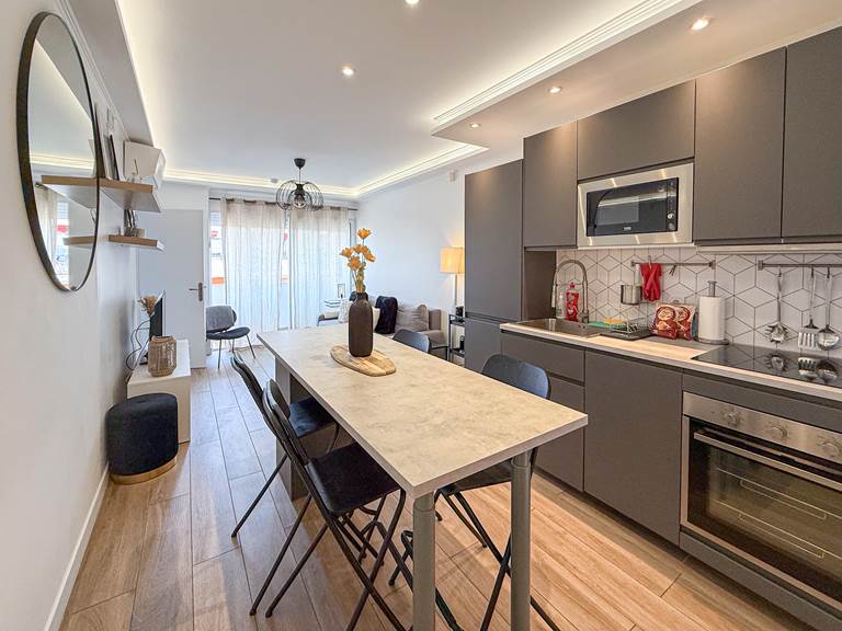 ID211_LATOURMAUBOURG CANNES RENTALS3