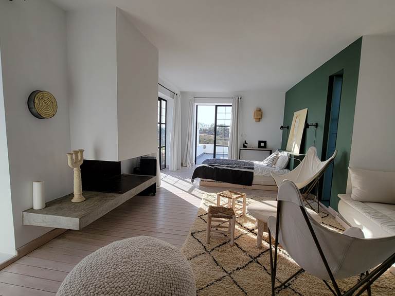 La chambre 5 est équipée d'une cheminée, moments magiques assurés!