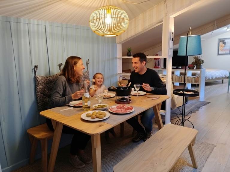 soire fondue savoyarde-16 bis-gite-hotel-marssac-albi-tarn