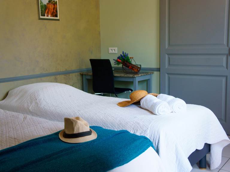 Chambre 105 Hotel Residence Les Peupliers Loriol du Comtat