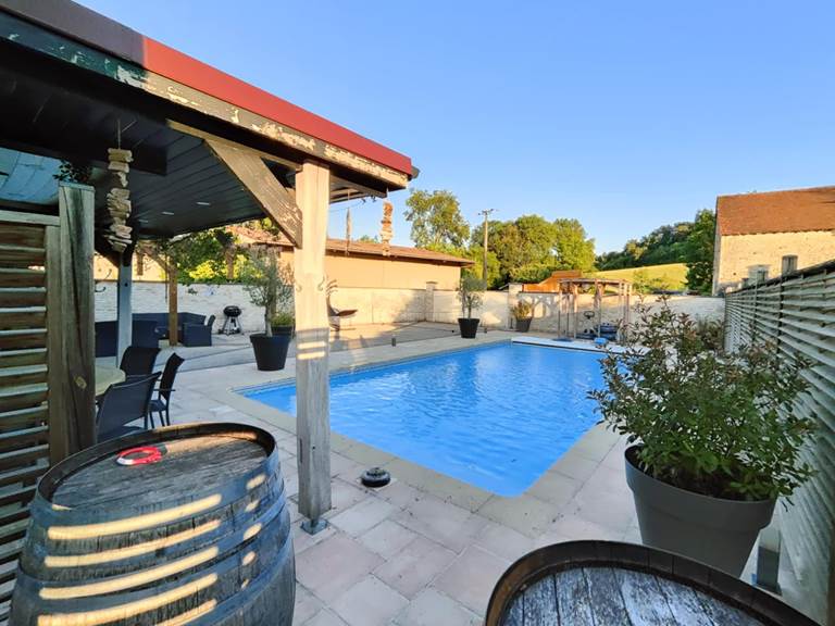 piscine-chauffée-gite-de-groupe