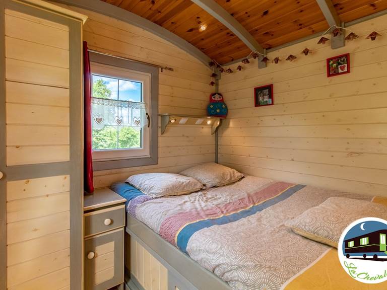 6 Gite la chevalerie 49170 roulotte insouciante