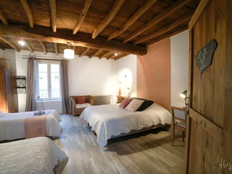 gite-chambre-famille-saint-jean-davelanne