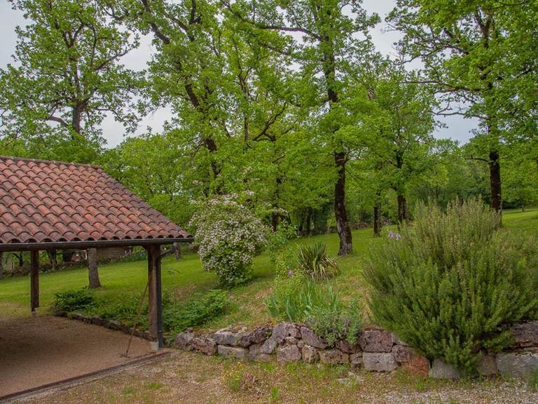 Gîte du Causse Loubressac Carport-gallery