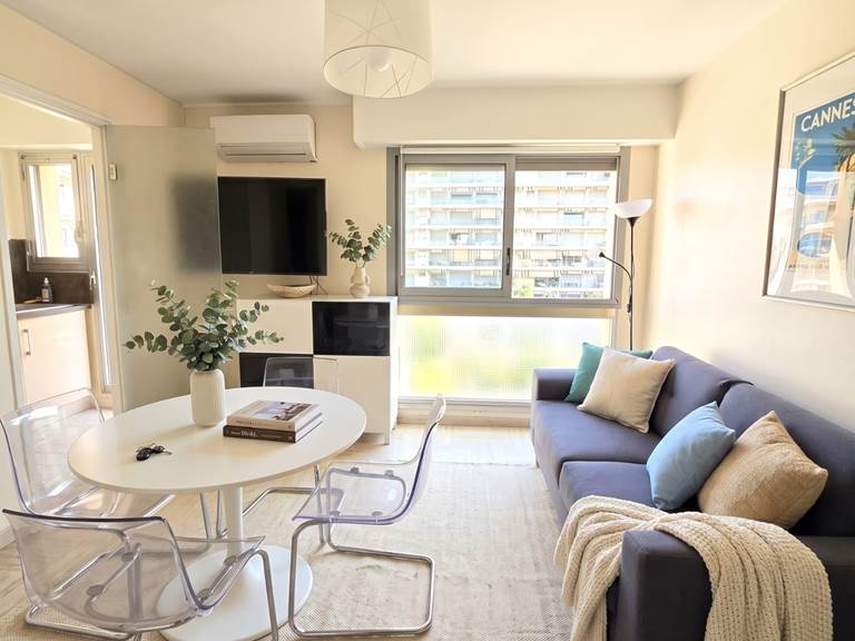 ID 105 Cannes Salon 2