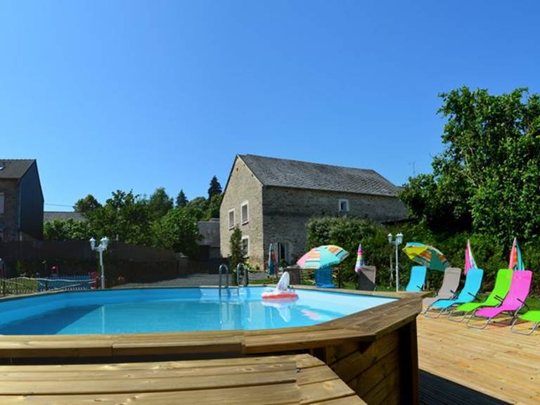 piscine avec terrasse