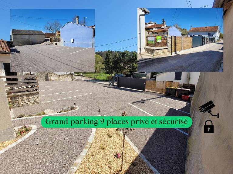 Grand parking 9 laces privé et sécurisé