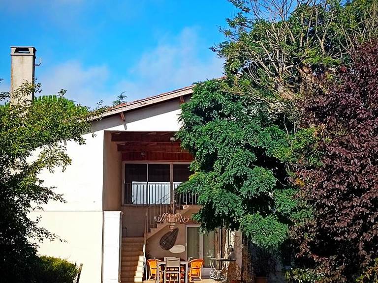 Gîtes, chambre d'hôtes et table d'hôtes gastronomique à Casteljaloux Lot et Garonne, piscine, jacuzzi et spa