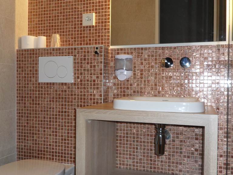 Salle de bain individuelle hotel jean bart paris 6 jardin du luxembourg