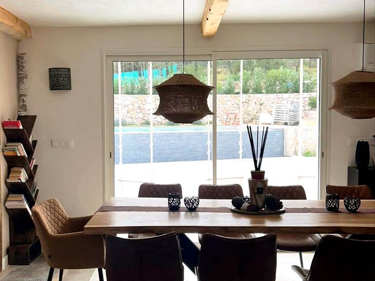 Villa Maluan espace repas petit déjeuner et demi-pension-gallery