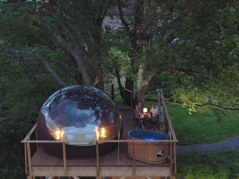 Nuit en bulle au sommet du chêne