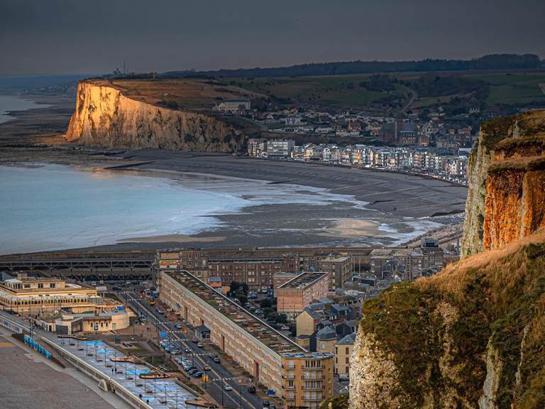 Le Tréport meublé Le Hâble d'Ault gites la Baie des Remparts en France