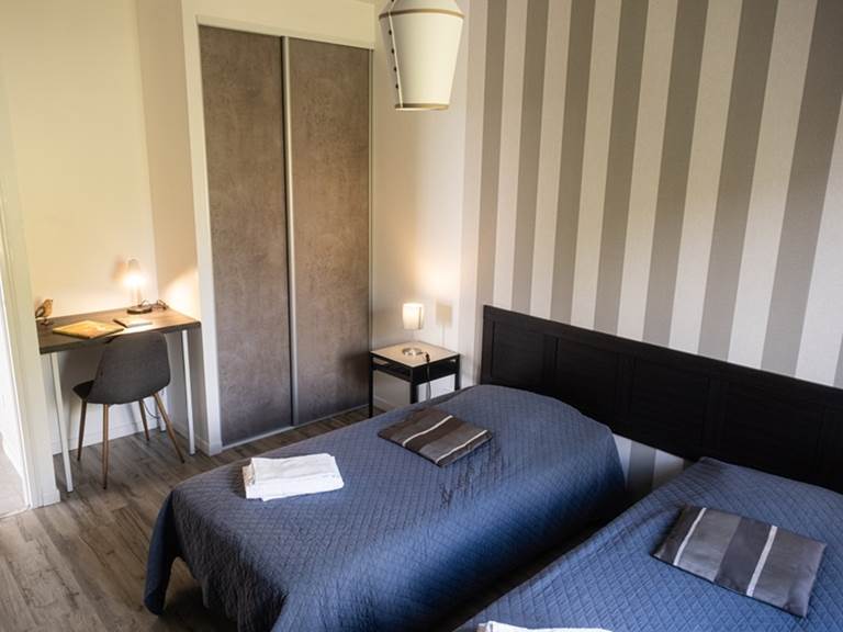 Chambre 3 avec lit double